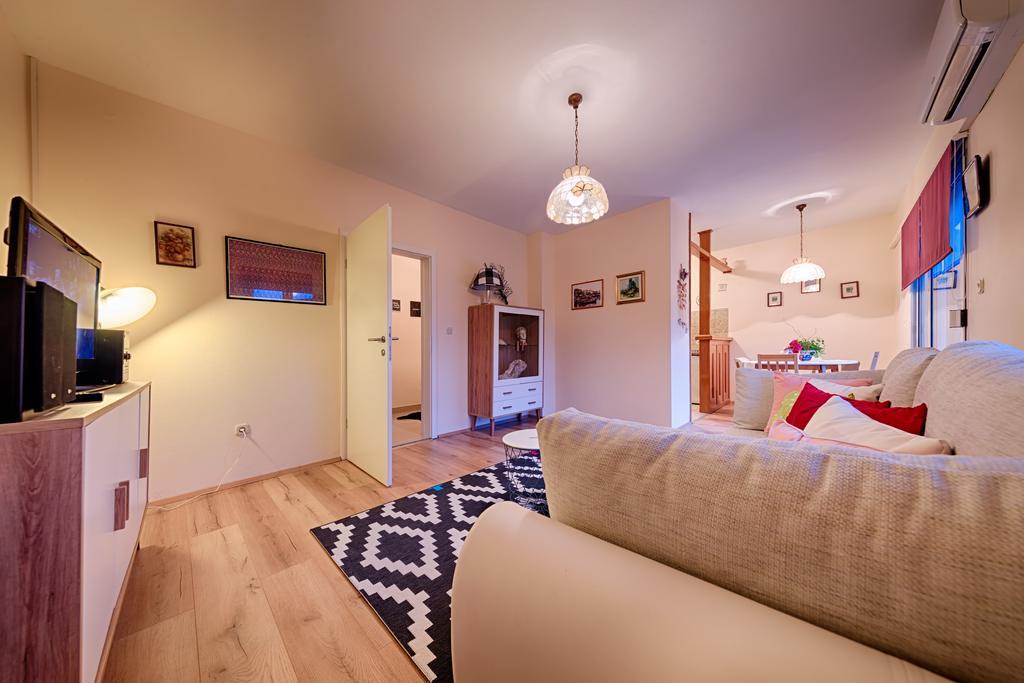 Apartments Popaj Komiža Exteriér fotografie