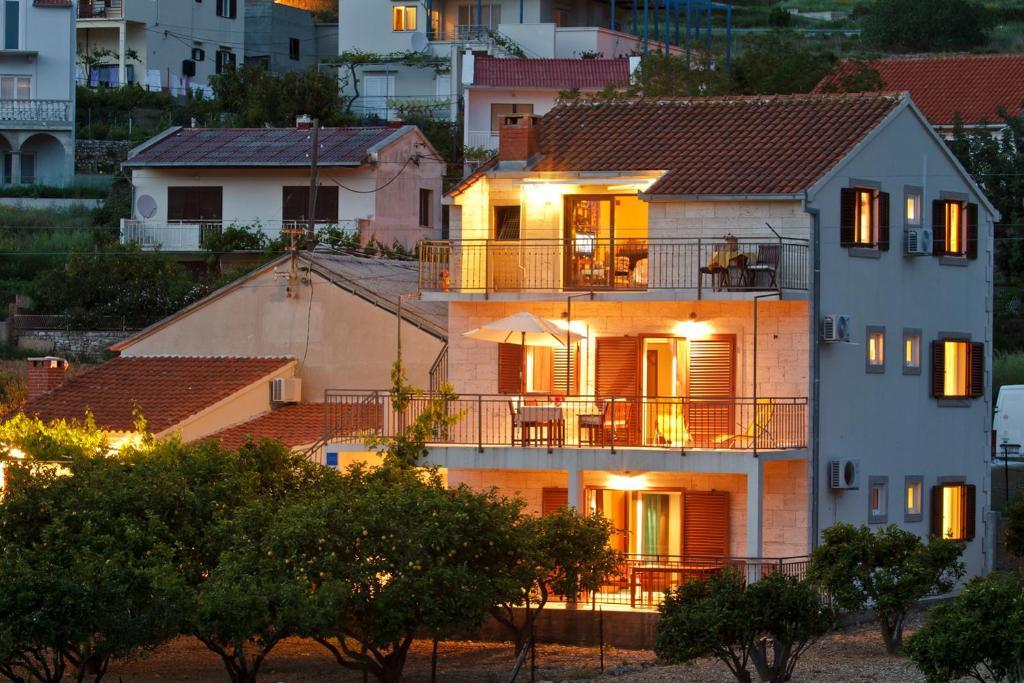 Apartments Popaj Komiža Exteriér fotografie